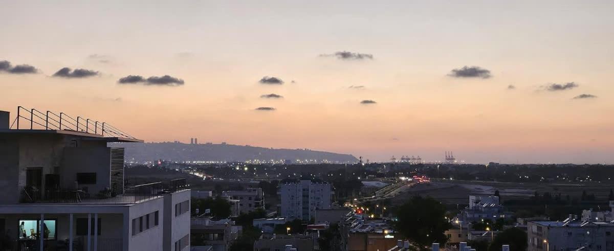 Stunning And Spacious In Kiryat Ata Qiryat Ata Exterior foto